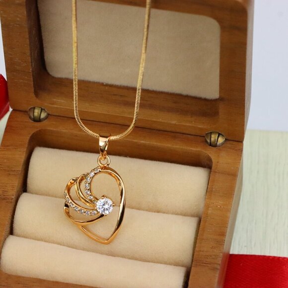 "Rose Gold Heart Pendant with CZ Stone and Twisted Open Design, XPPT1400 - Picture 9 of 13